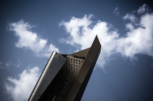 Kuwait meets clouds: Al Hamra Tower 3