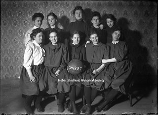 Old Maids Basket Ball team 1907