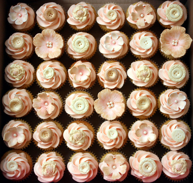 cupcakes london wedding  5243495614_89c12ccd0f_z.jpg vintage