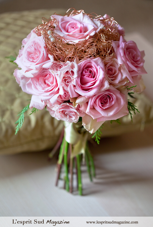 Romantic holiday wedding bouquet