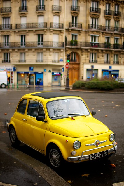 Yellow Fiat 595 Vroum Vroum