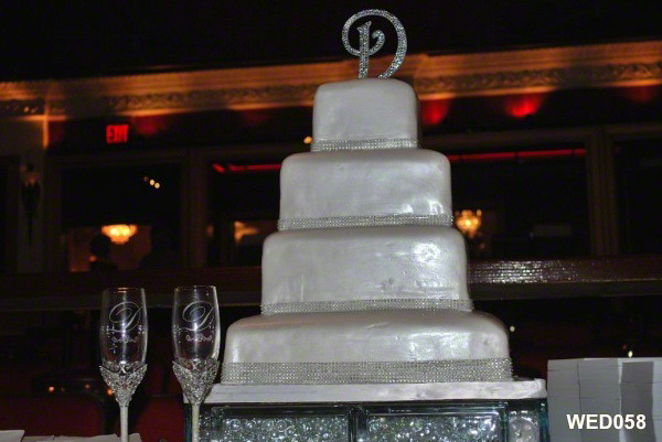 WED058 4 tier white fondant square wedding cake with bling trim 58 85