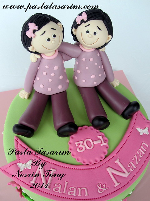 TWINS SISTERS BIRTHDAY CAKE | Flickr - Photo Sharing!