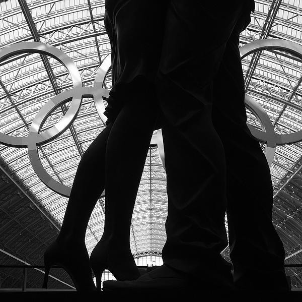 Olympic Kiss, Olympic Rings - St Pancras Station, London by chrisjohnbeckett