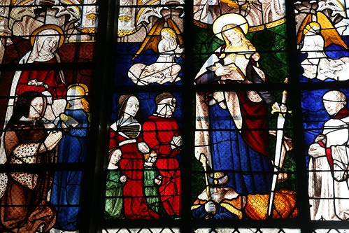 France, Auvergne, Moulins-sur-Allier (03) : Basilique-cathédrale Notre-Dame de l'Annonciation, XVe. : Sainte Catherine, vitrail.