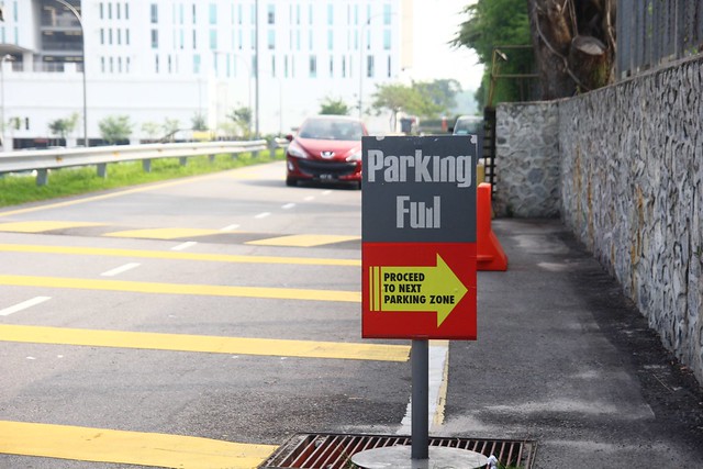 Parking Full Taylor's University Sign