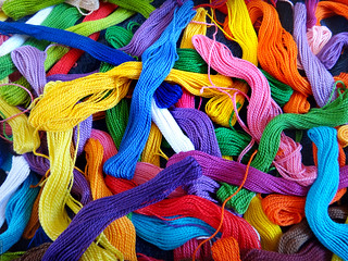 Madejas de hilo de colores - SLP 2012 5713