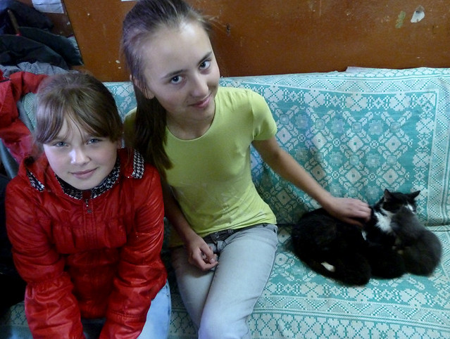 Кавалергард Минск  Саша, Аня и Кошка с котятами
