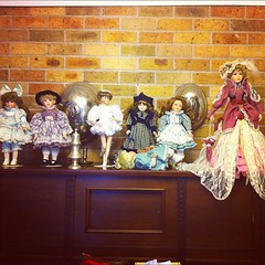Creepy dolls staring at meeeeeeee.
