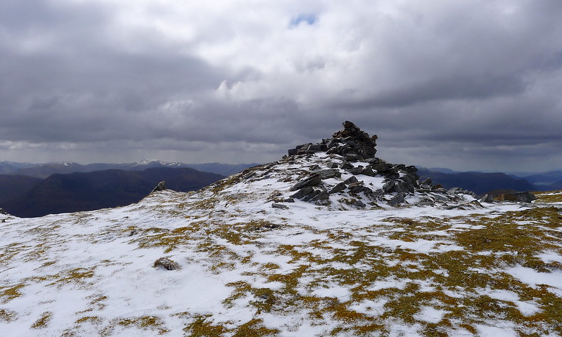 Summit cairn of Lurg
Mhor