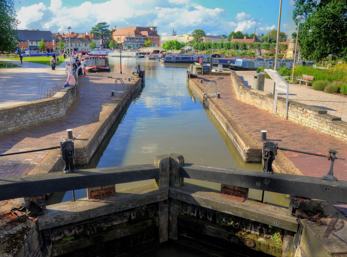 Stratford-upon-Avon canal basin. Credit Baz Richardson, flickr