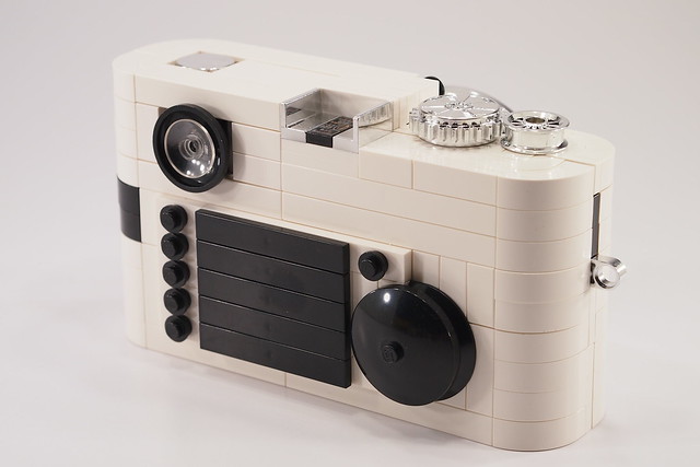 Lego Leica M8 - white edition
