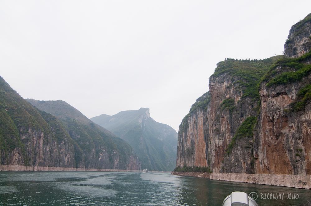 Qutang_Gorge_Yangtze_river_Cruise_China_2