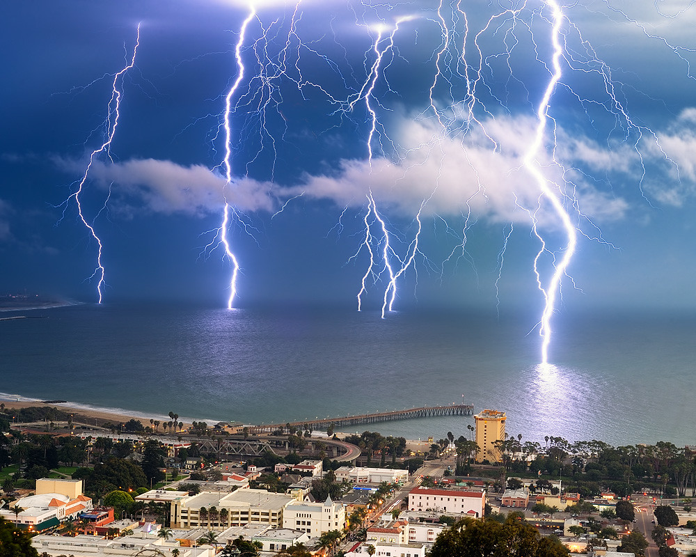 Ventura Lightning Storm