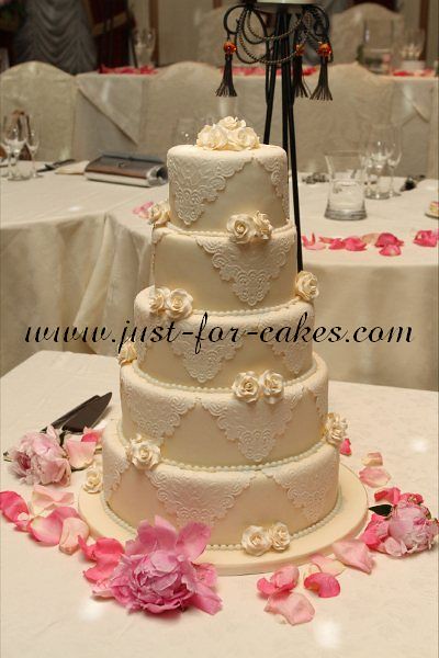 White on White Lace Wedding Cake