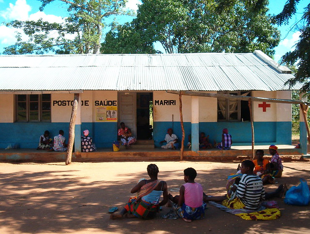 Centro de salud en Mozambique, donde ONGAWA ha facilitado energía, agua y comunicaciones