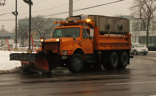Illinois department Of Transportation International dump truck on snowplow duty. Glenview Illinois USA. December 2010. by Eddie from Chicago