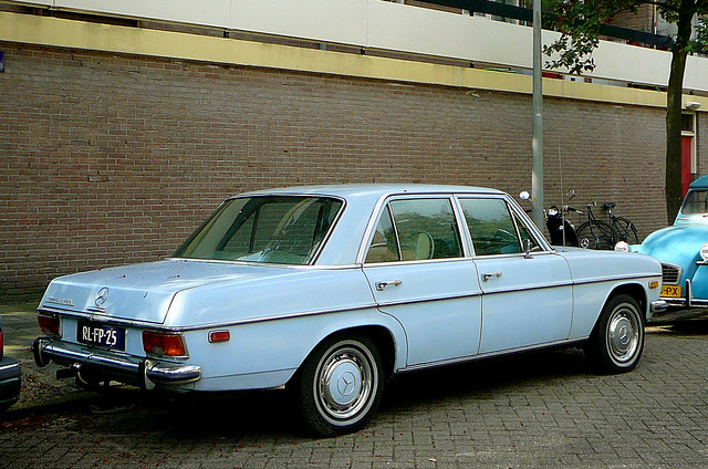 Mercedes 220D 1972 Amsterdam Bolestein