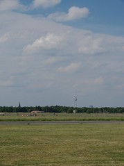 Tempelhofer Feld May 2011