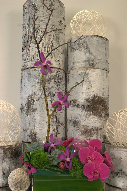 Wedding purple and magenta Floral arrangement designed by Garden Party 