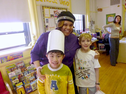 Students at Chicago’s Mark Sheridan Math & Science Academy and  Chef Lovely Jackson.