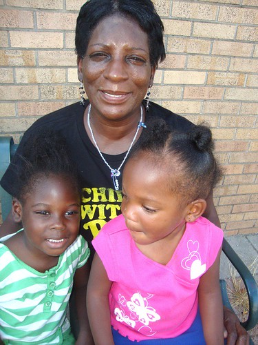 Woman & grandchildren, Texas St, Shreveport by trudeau