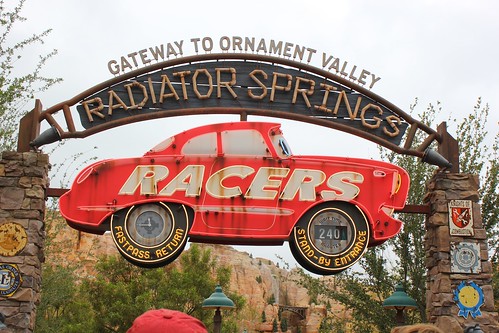 Radiator Springs Racers opening day line