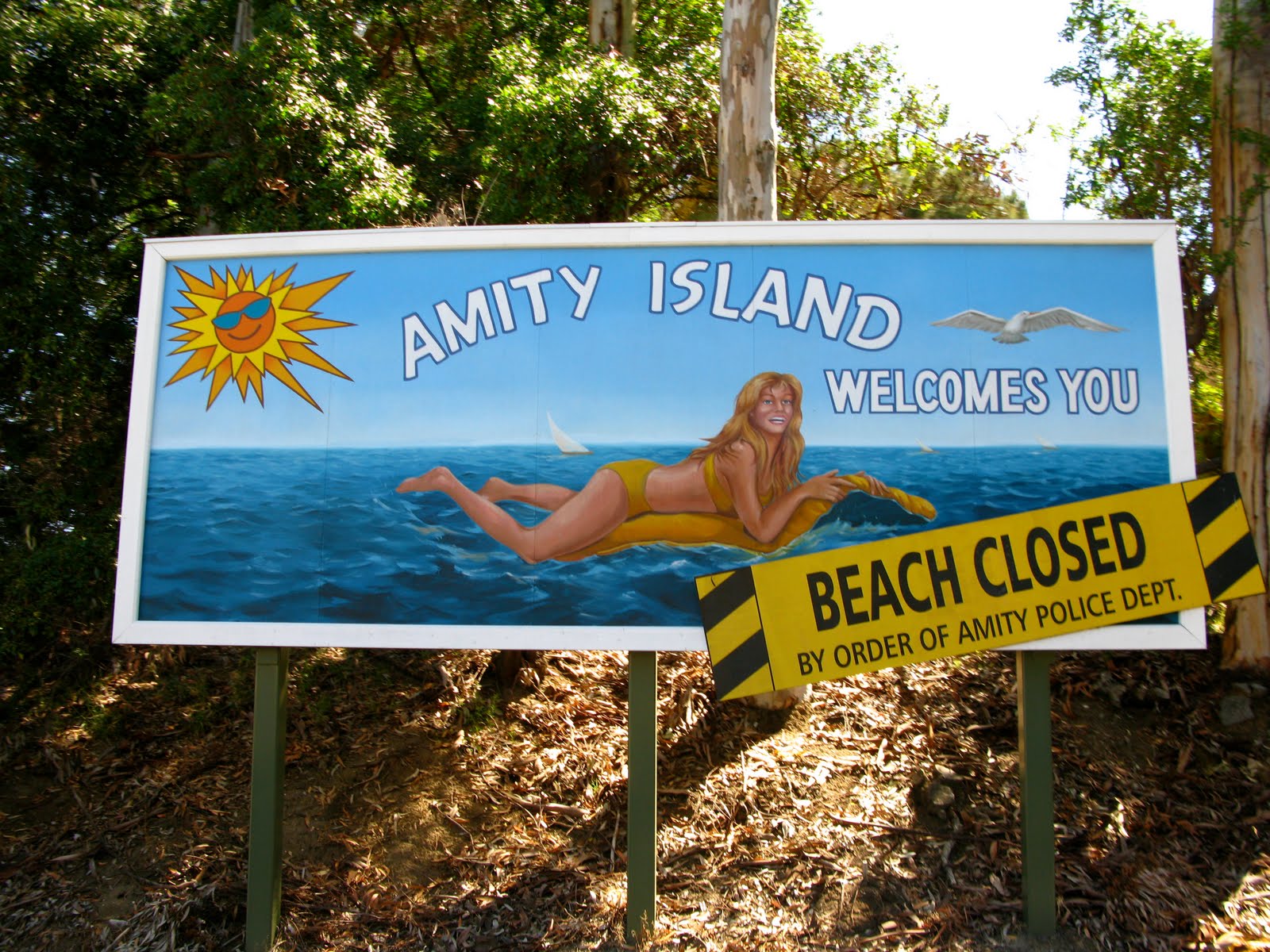 Welcome to Amity sign (no shark)