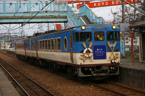 JRW Kiha47series in Aki-Saizaki sta,Mihara,Hiroshima,Japan /Dec 31,2010