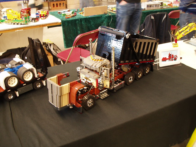 On March 19 I joined other members of LowLUG in displaying LEGO models at 