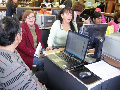 students in ELL computer class