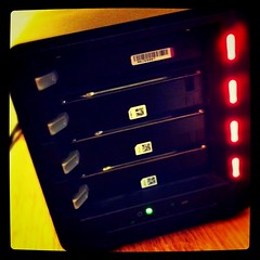 Drobo lights of doom. 2,5TB of Pictures, Movies: lost.