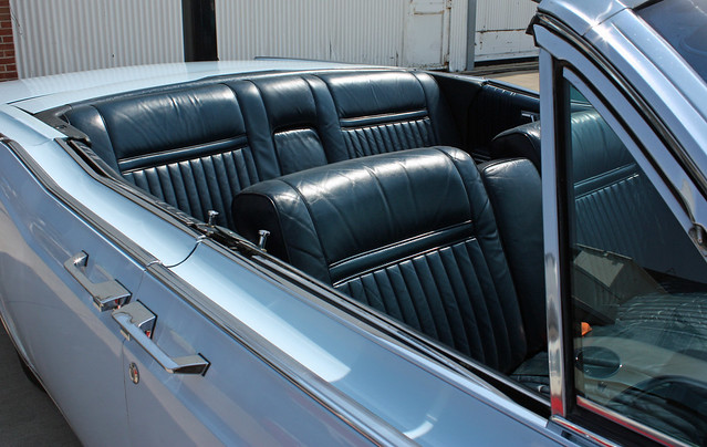 1967 Lincoln Continental Convertible 6 of 12