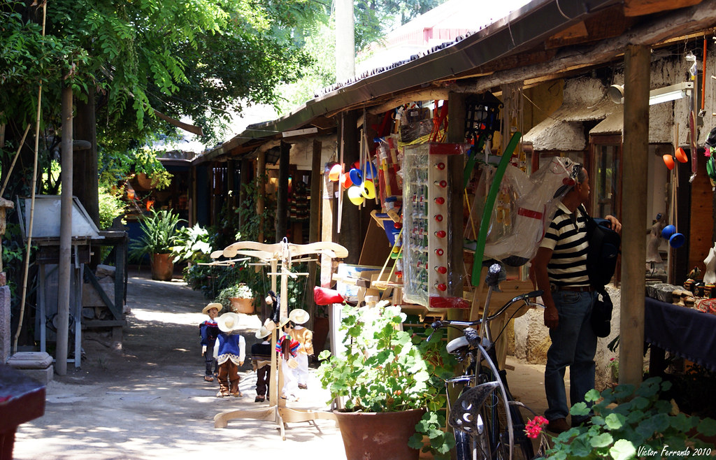 Mercado de los Dominicos - Santiago de Chile