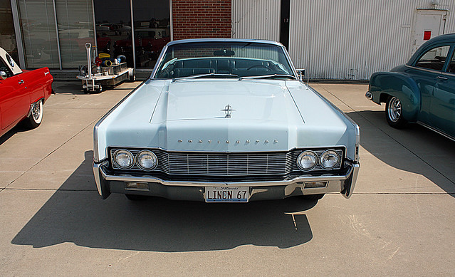 1967 Lincoln Continental Convertible 2 of 12 