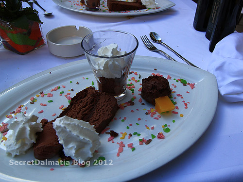 Chocolate cake with chocolate mousse (80% dark schocolate) and chocolate-peperoncino ice cream