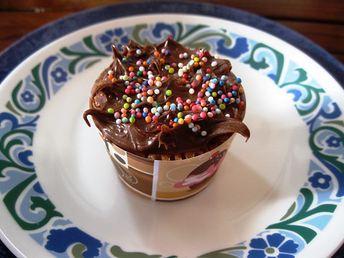 Malt (Horlicks) Cupcakes with chocolate frosting