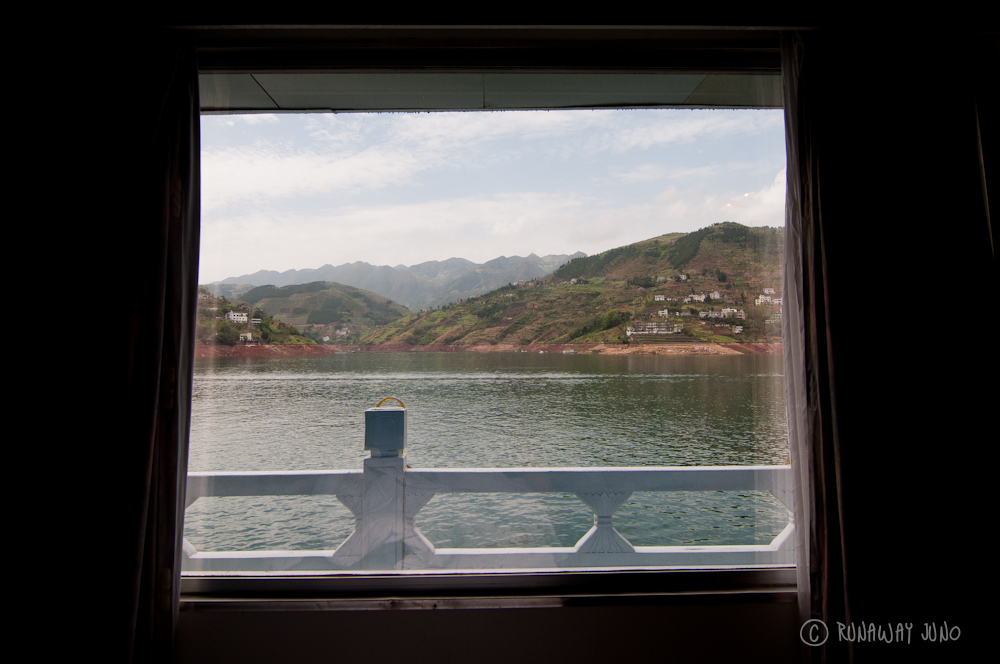 View_From_The_Room_Yangtze_River_Cruise
