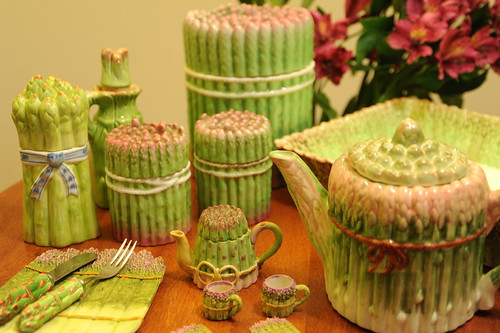 Asparagus ceramics dish and tea pot collection, Roma Al Fresco (Elisabeth Arden), Laslo for Mikasa, Cbk ltd 1991, Asparagus by Shafford 1986, green and light pink or purple, with miniature teapot, cups and plates, Seattle, Washington, USA by Wonderlane