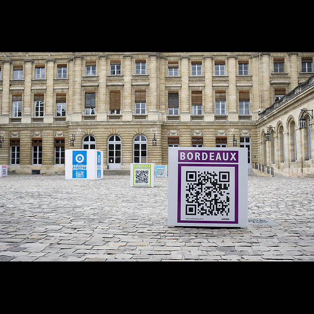 Bordeaux semaine digitale (Qr Code, cours de l'hotel de ville)