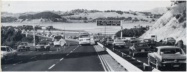 Contraflow bus lane on US 101 in Marin County (1973)