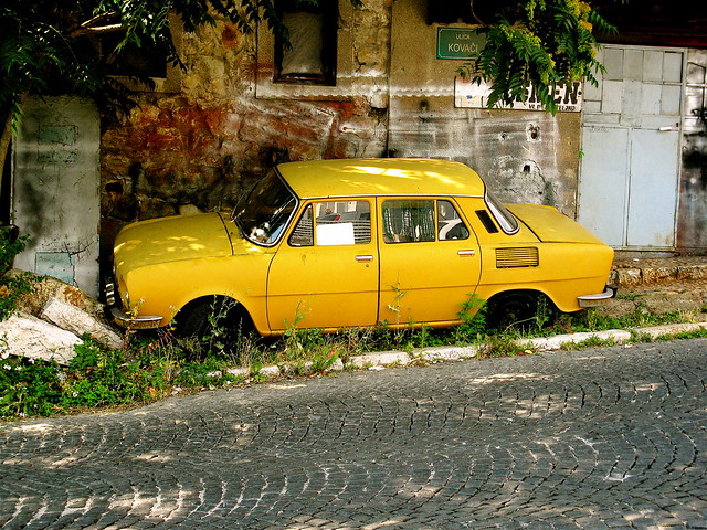 Sarajevo salita verso la parte alta la macchina gialla
