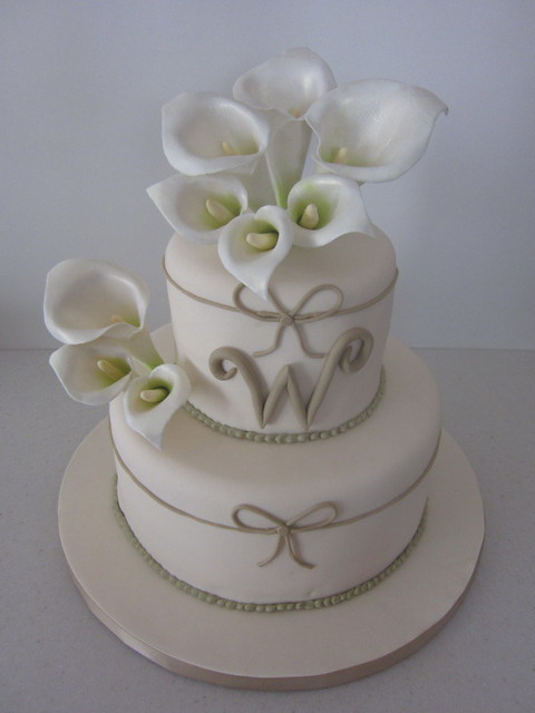 Calla Lily Wedding Cake so pretty The wedding was today and in North 
