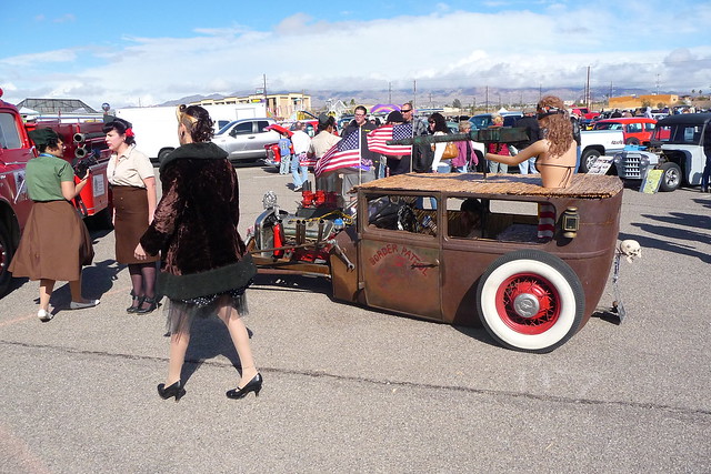 Rat rod and pinup girls