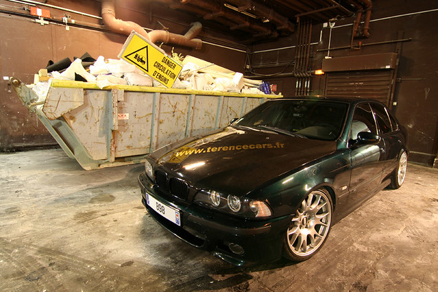 Modified BMW M5 e39 with