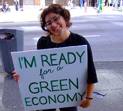 圖片來源：http://ecosalon.com/the-clean-energy-econo my-needs-a-womans-touch/