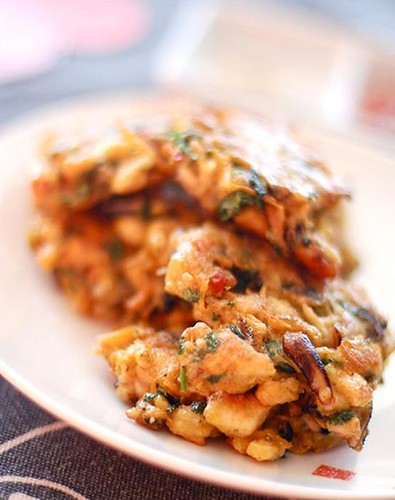 Curried mussel and kumara fritters
