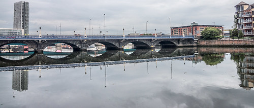 Belfast - Queen's Bridge by infomatique