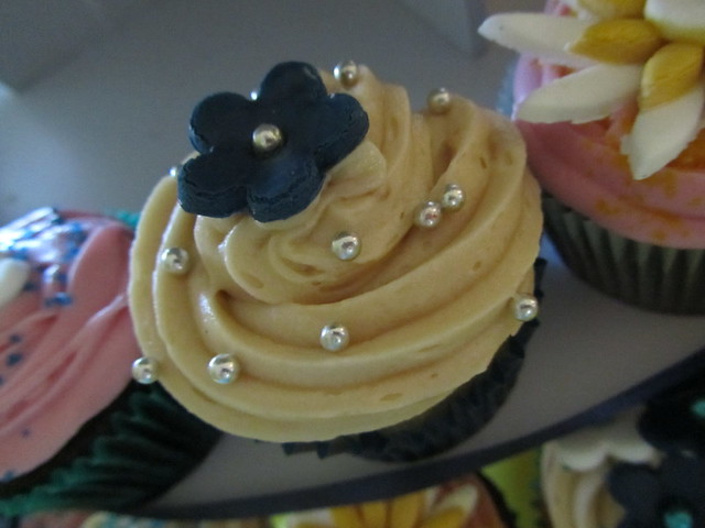 Blue and Yellow Daisythemed Wedding Cupcakes