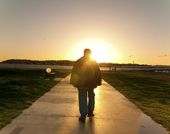 You're not alone Lake Entrance —adib wahab (Flickr.com)